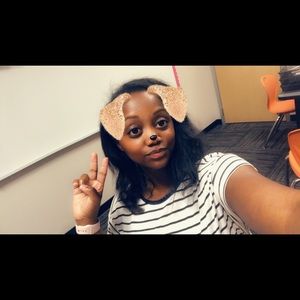 Meet your Posher, Dionne